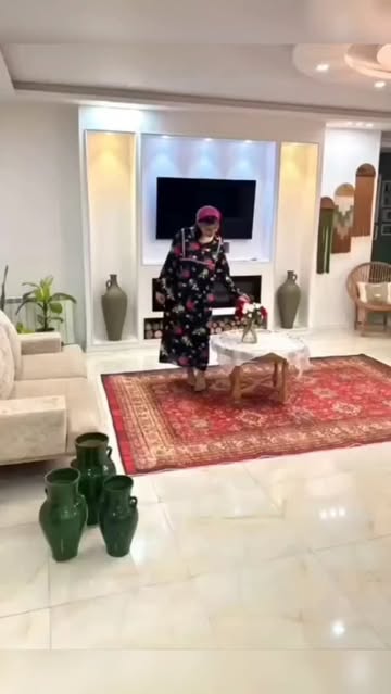 فرشینه مدرن و کلاسیک، با ترکیب رنگ‌های مختلف، مناسب چیدمان‌های امروزی و فضاهای مدرن و کلاسیک